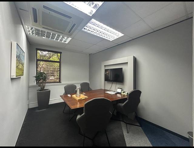 250M² OFFICE TO LET IN NEWLANDS